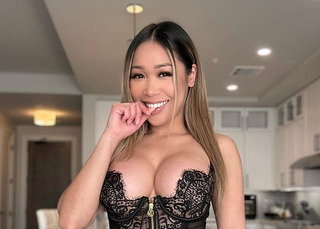 Lola Valentine