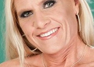 Amber Irons
