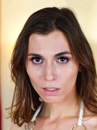 Korra Del Rio