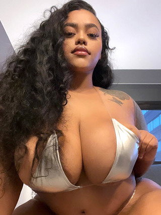 Suzy Marie