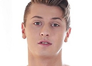 Nick Larsen