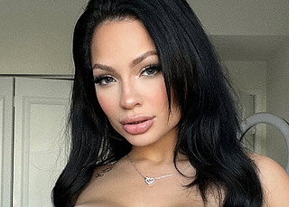 Selena Stone