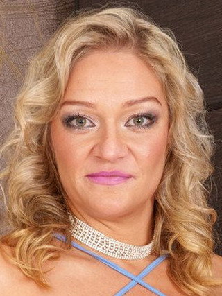 Nikol Yoyre