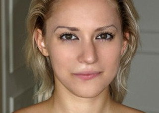Suzanna Laya