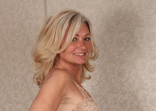 Mature British Ellen