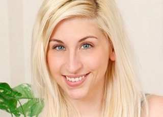 Nollie Roxx