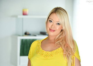 Jewel Taylor