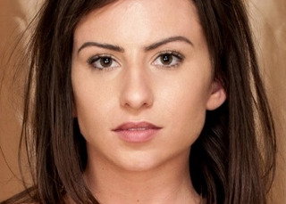 Kendra Kas