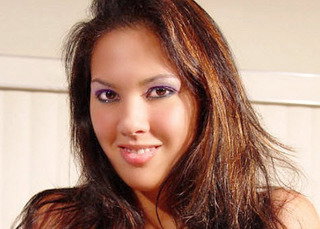 Reina Leone