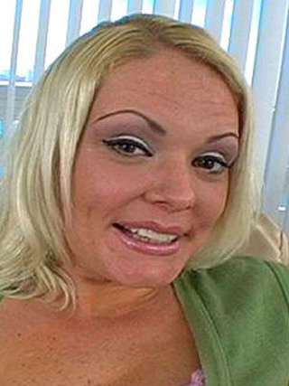 Carly Coxxx