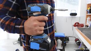 Brazzers Exxtra - Handyman's Secret Joy - 06/22/2021