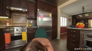 Brazzers Exxtra - VR: Alexis For Breakfast - 04/08/2022