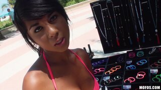 Latina Sex Tapes - Giving that Gal a Necklace... of Jizz - 09/09/2013