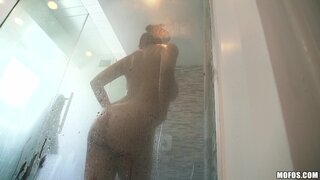 I Know That Girl - Sweet Soapy Shower - 02/18/2014