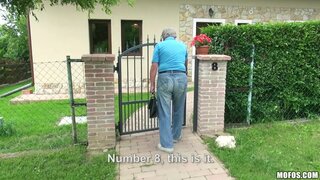 Public Pickups - Hairdresser Takes Cash for Anal - 08/03/2014