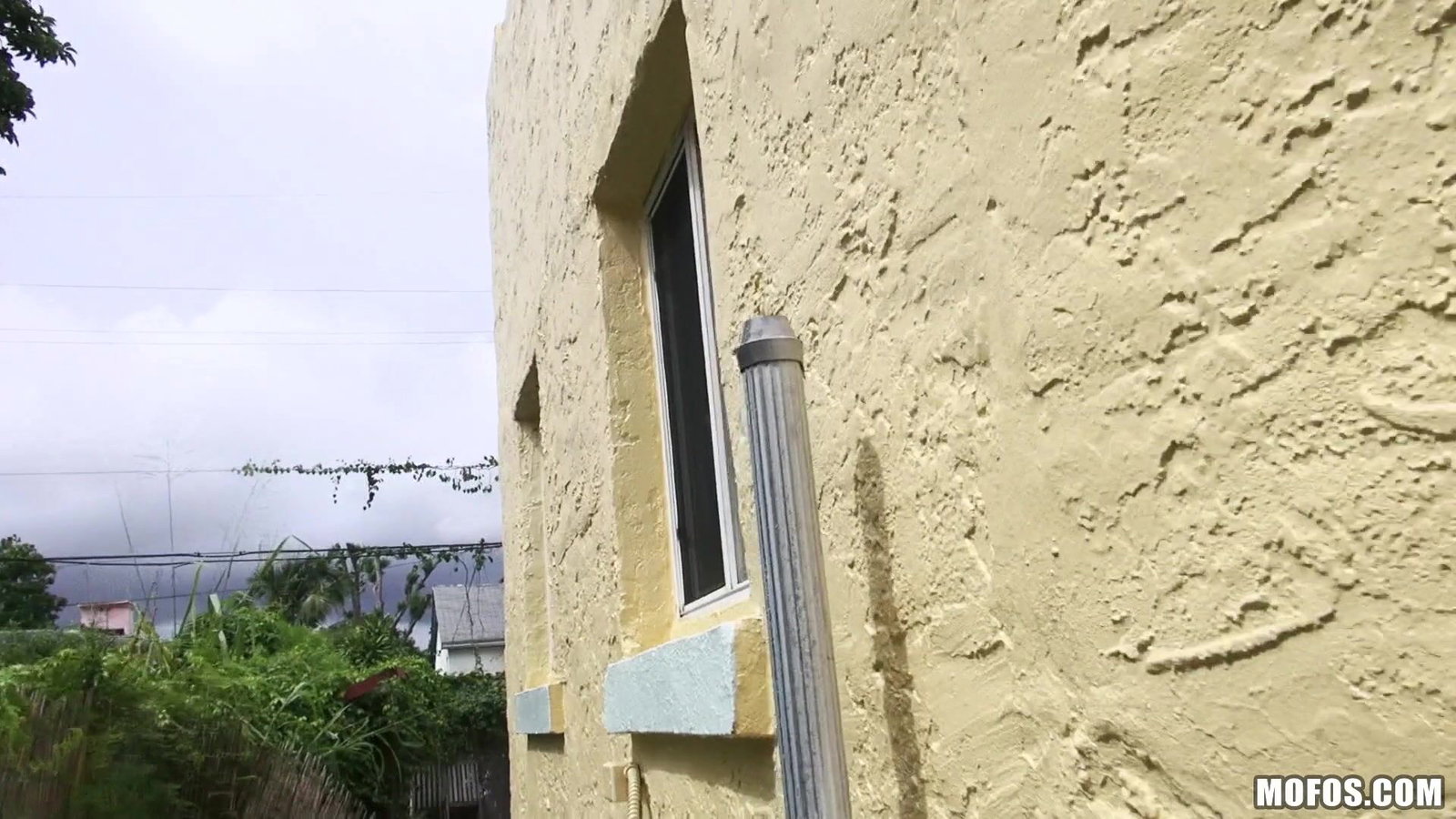 Pervs On Patrol - Voyeur Landlord Gets Caught - 09/09/2014
