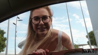 Stranded Teens - She's Game! - 12/24/2019