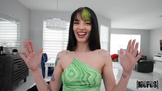 Don't Break Me - Kitty's in for a Big Surprise - 02/04/2023