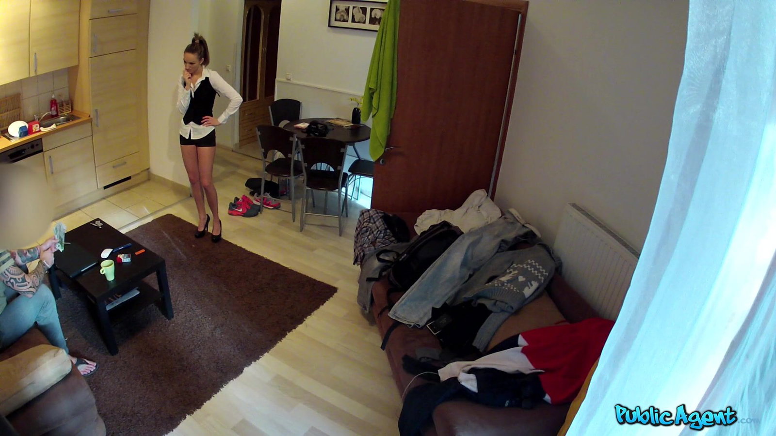 Public Agent - Dirty Maid Polishes Off Stranger's Cock Before Draining His Hot Cum - 12/06/2013