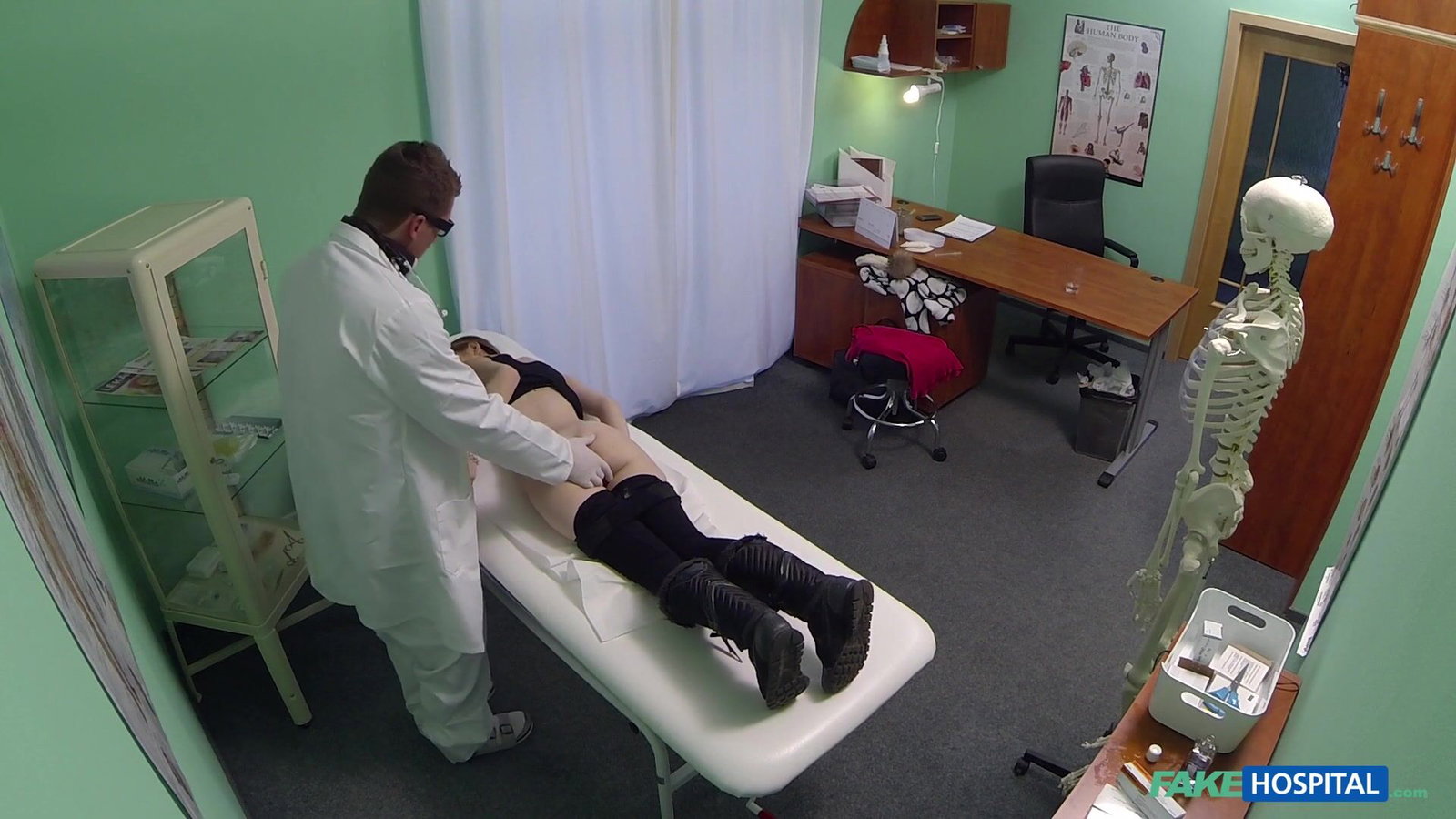 Fake Hospital - Doctor examines pretty patients pussy and prescribes a creampie - 02/13/2014