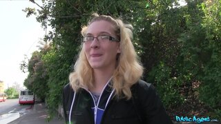 Public Agent - Stranger Offers Nerdy Blonde A Modeling Job If She Fucks Him Outdoors - 05/09/2014