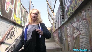 Public Agent - Stranger Offers Nerdy Blonde A Modeling Job If She Fucks Him Outdoors - 05/09/2014