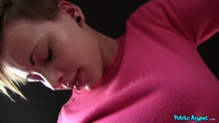 Public Agent - Short haired woman fucks stranger for cash in his car - 04/17/2015