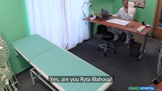 Fake Hospital - Gorgeous teen wants to learn how to have unprotected sex - 09/18/2015