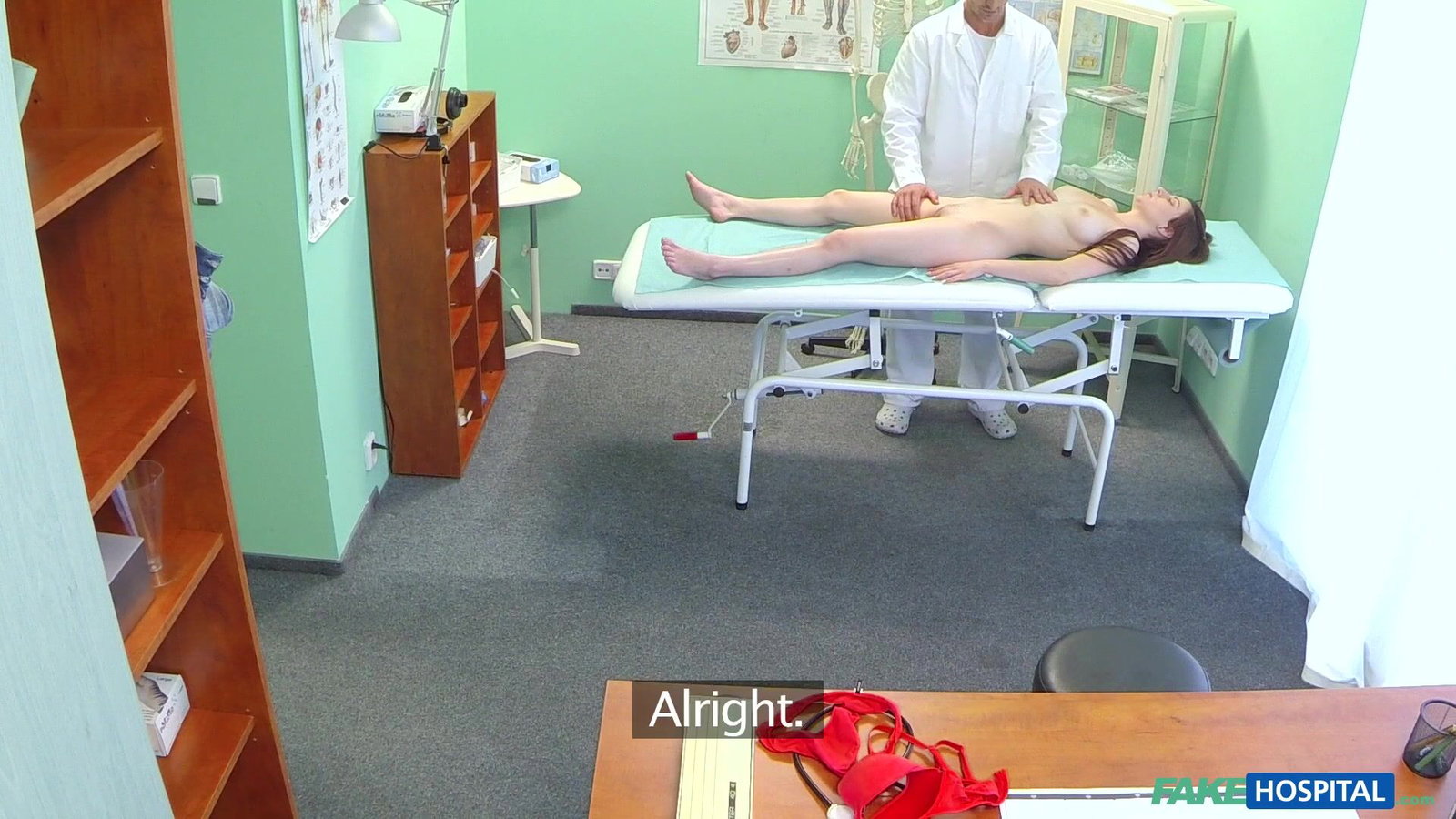 Fake Hospital - Gorgeous teen wants to learn how to have unprotected sex - 09/18/2015