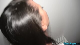 Public Agent - Slim brunette with a great arse - 01/09/2018