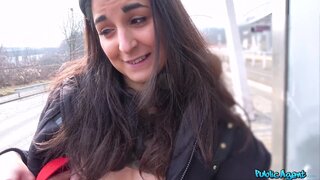 Public Agent - Creampie climax after outdoor sex - 04/17/2018