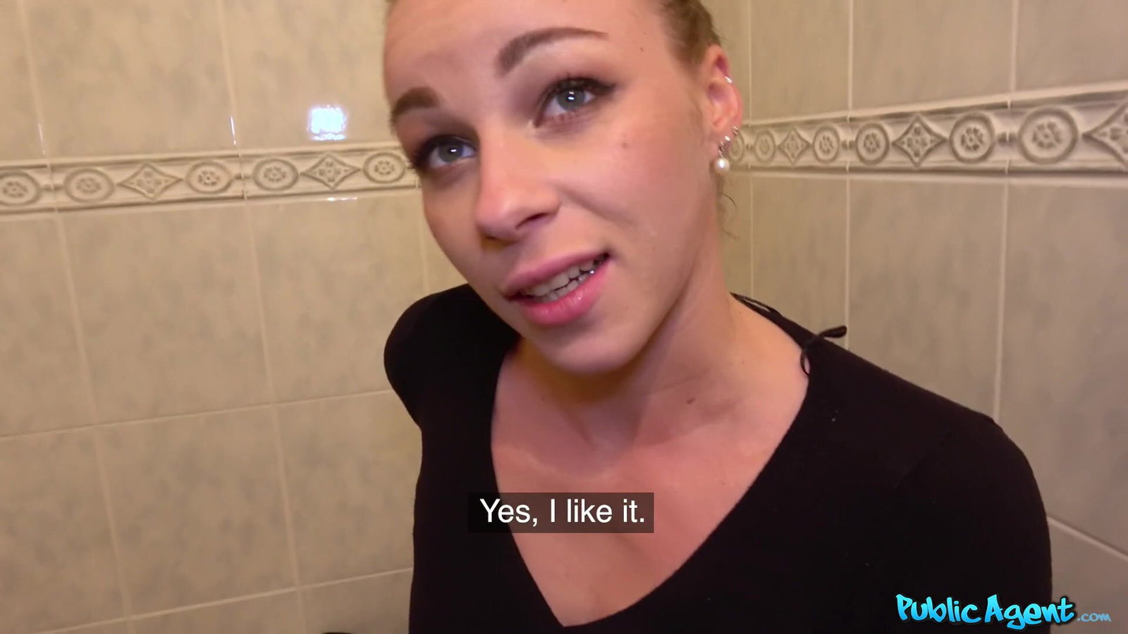 Public Agent - Multiple orgasms in public toilet - 05/10/2018