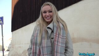 Public Agent - Sexy busty cougar housewife fucked - 04/11/2019