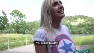 Public Agent - Brazilian twerker fucked outdoors - 07/16/2019