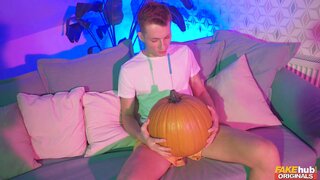 Fakehub Originals - Pumping Pumpkins - 10/28/2021