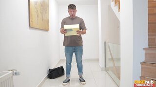 Fakehub Originals - The Invisibility Cloak - 07/11/2023