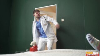Fakehub Originals - The Very Horny Granny - 04/10/2024