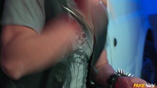 Fakehub Originals - Backstage Roadie - 10/08/2024