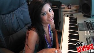 GF Leaks - Playing Solo - 02/24/2010