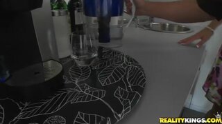 Milf Hunter - Tag That Pussy - 06/28/2010