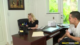 First Time Auditions - Ass Auditions - 11/07/2011