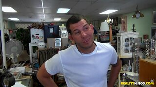 Milf Hunter - Ass Out - 12/17/2012