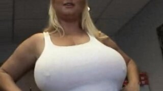Boob Squad - Samantha Screams For Help - 11/07/2002
