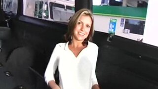 Bang Bus - Melanieeeee - 10/20/2004