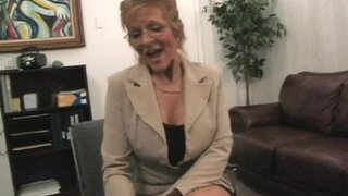 MILF Lessons - Luna - 12/16/2004