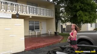 Street BlowJobs - Lizzies Lips - 04/26/2015