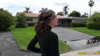 Street BlowJobs - Castle Treat - 11/15/2015