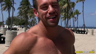 Milf Hunter - Moist Mia - 08/29/2016