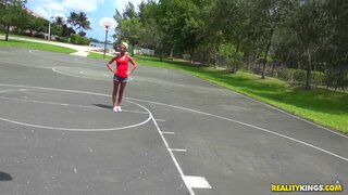 Street BlowJobs - Facial Fun - 10/09/2016