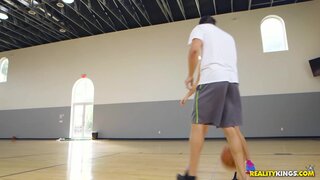 Big Naturals - Shes Ballin - 12/21/2016